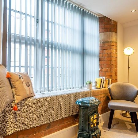 48 Cocoa Suites Йорк Экстерьер фото